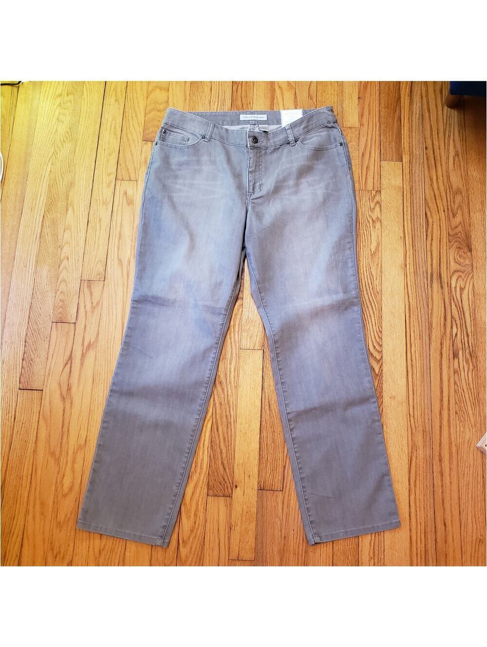 Chicos NWT Women's The Ultimate Fit Slim Leg Jeans Gray - Size XL (3)